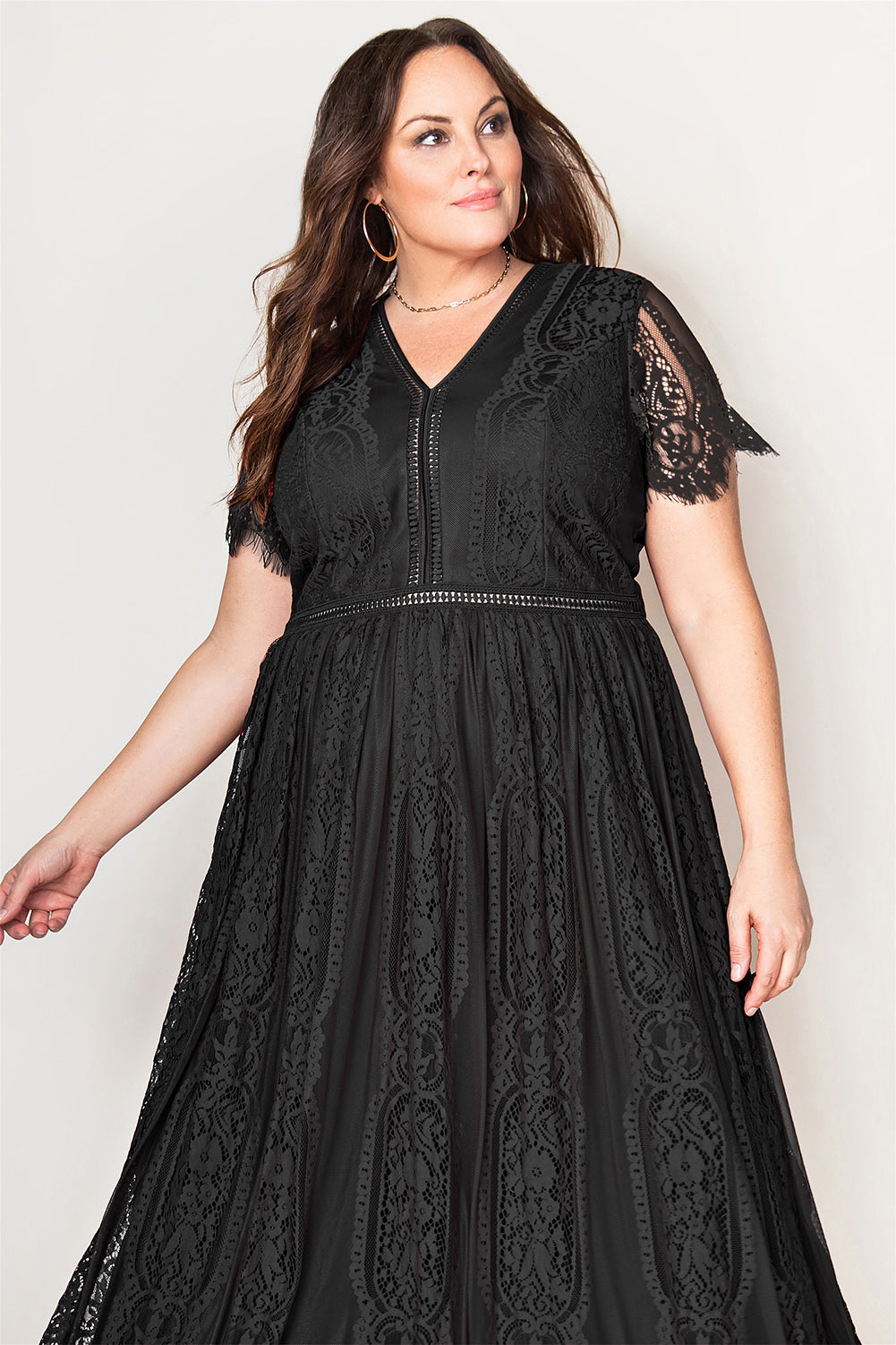 Black Eyelash Lace Short Sleeve Curvy Maxi Dress